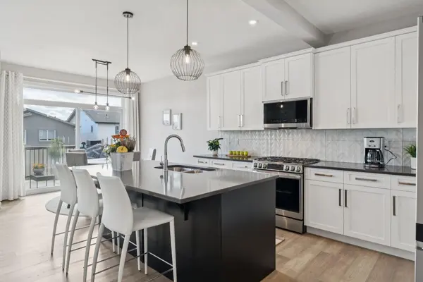 363 Precedence HL, Cochrane, AB T4C 2T7