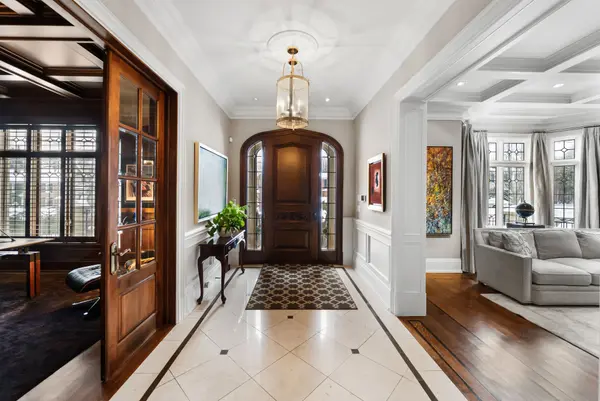 268 St Leonards AVE, Toronto C12, ON M4N 1L2