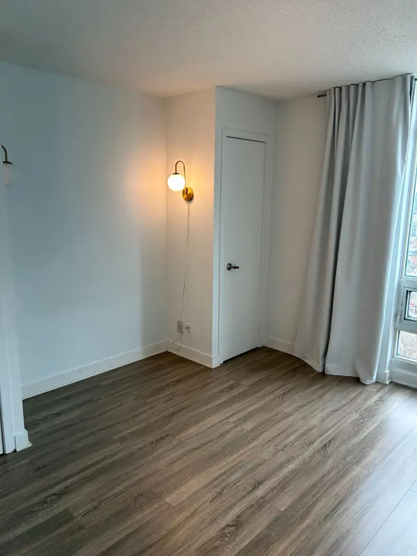 381 Front ST W #2703, Toronto C01, ON M5V 3R8