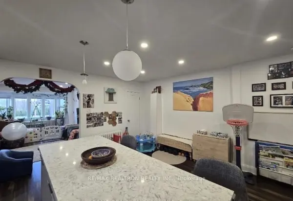 1182 Avenue RD #(MAIN), Toronto C04, ON M5N 2E8