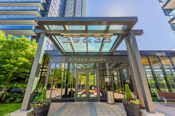 29 Singer CT #306, Toronto C15, ON M2K 0B3