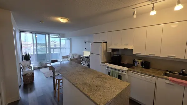 29 Singer CT #306, Toronto C15, ON M2K 0B3