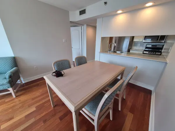 38 Elm ST #3013, Toronto C01, ON M5G 2K5