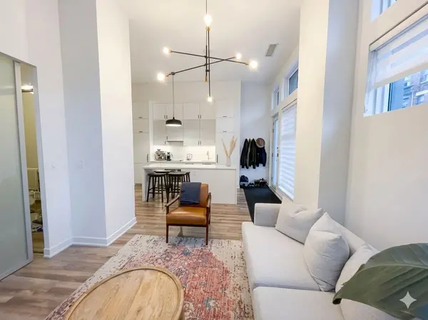 106 Dovercourt RD #102, Toronto C01, ON M5J 0G4