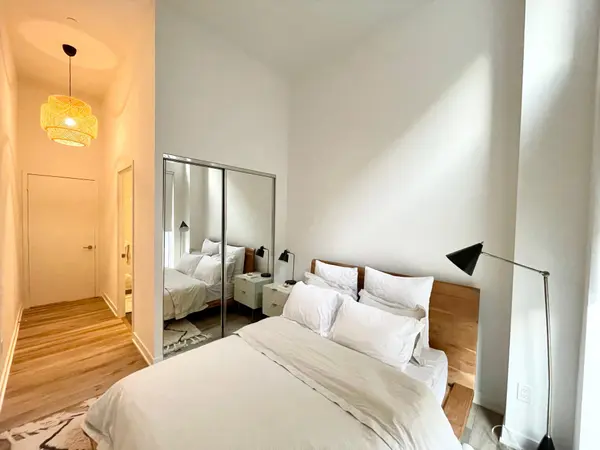 106 Dovercourt RD #102, Toronto C01, ON M5J 0G4