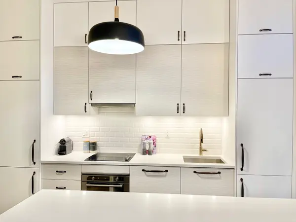 106 Dovercourt RD #102, Toronto C01, ON M5J 0G4