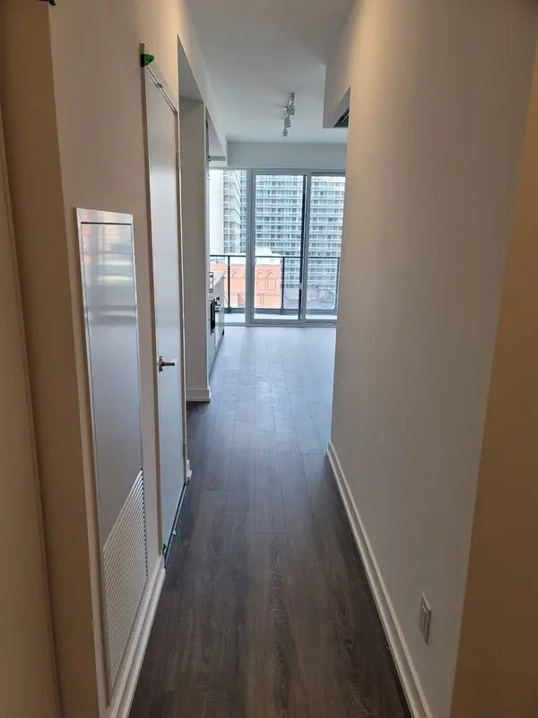 20 Edward ST #923, Toronto C01, ON M5G 0C5