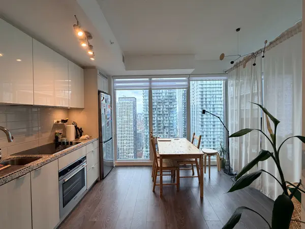 115 Blue Jays WAY #4710, Toronto C01, ON M5V 3T3