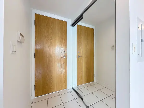 340 Watson ST W #208, Whitby, ON L1N 9G1