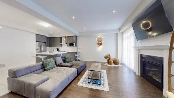 110 Christine Elliott AVE, Whitby, ON L1P 0E1