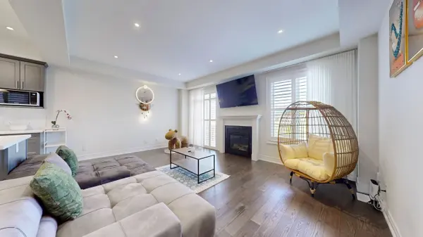 110 Christine Elliott AVE, Whitby, ON L1P 0E1