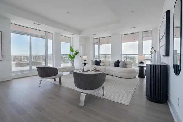 397 Royal Orchard BLVD #1008, Markham, ON L3T 0H3