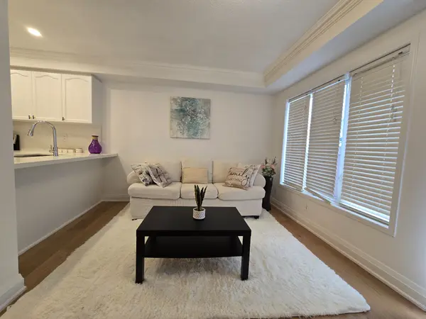 226 Canada DR, Vaughan, ON L4H 0K2