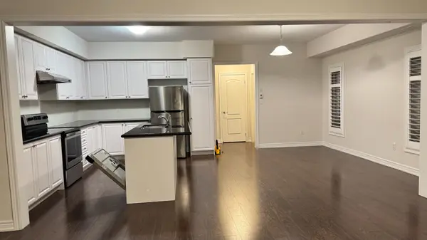 14 Presquile LN, Markham, ON L6C 1N7