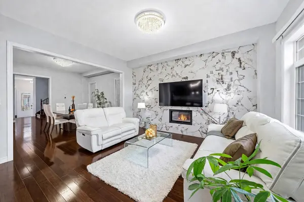 71 Woodhaven AVE, Aurora, ON L4G 3Y2