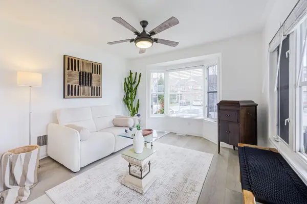 1 Jamesway CRES, Whitchurch-stouffville, ON L4A 0A3