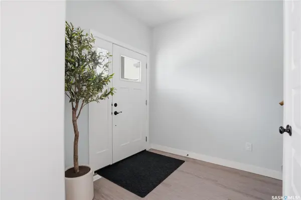 1047 Brighton GATE, Saskatoon, SK S7V 1S5