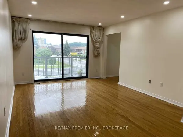 114 Sentinel RD, Toronto W05, ON M3J 1S9