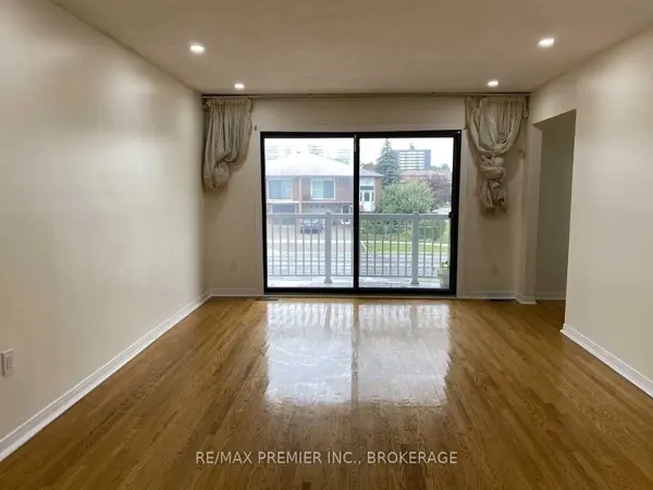 114 Sentinel RD, Toronto W05, ON M3J 1S9