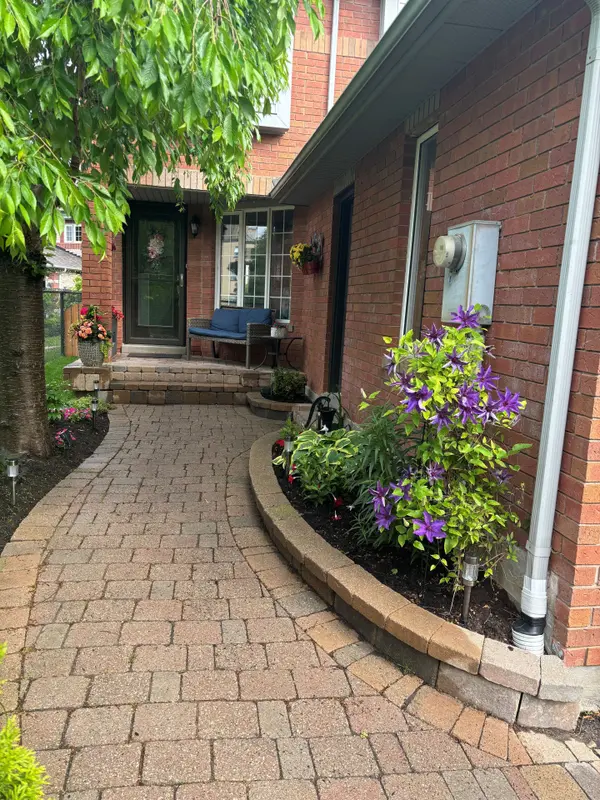 32 Mcclure CT, Halton Hills, ON L7G 5X6