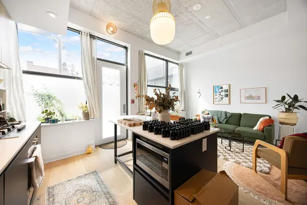 2625 Dundas ST W #108, Toronto W02, ON M6P 1X9