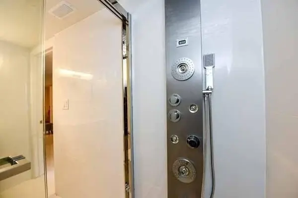 198 Harrowsmith DR, Mississauga, ON L5R 1R9