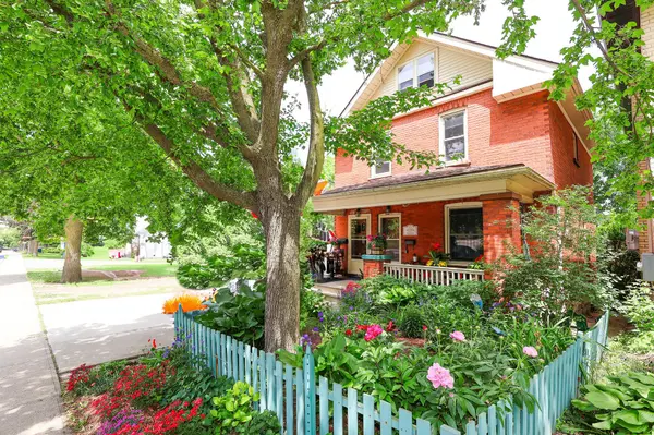 74 Cobourg ST, Stratford, ON N5A 3E6