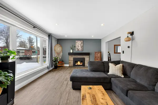 266 Bleecker AVE, Belleville, ON K8N 3V4