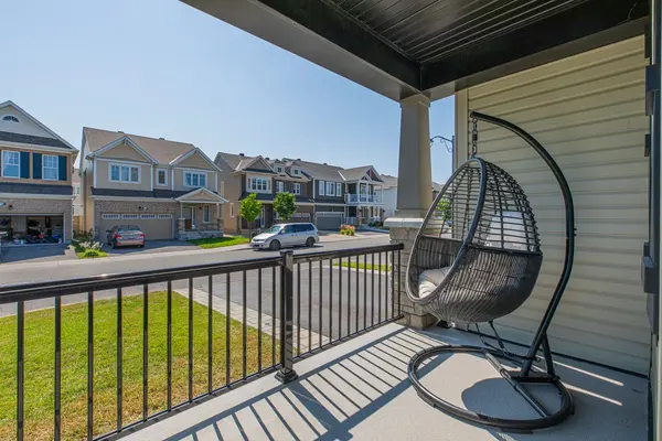 751 Devario CRES, Barrhaven, ON K2J 6H3