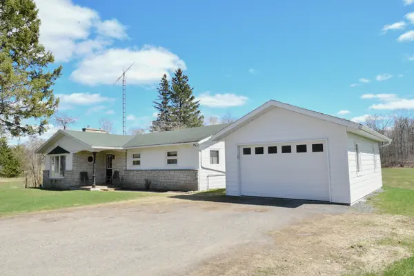 1319 County Rd 2 RD, Leeds And The Thousand Islands, ON K0E 1L0