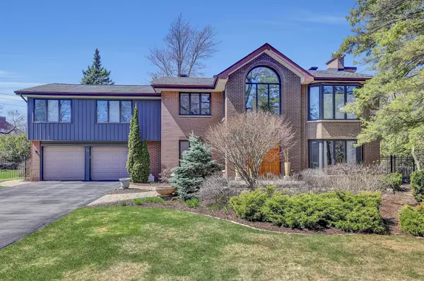 30 Pentland CRES, Kanata, ON K2K 1V5