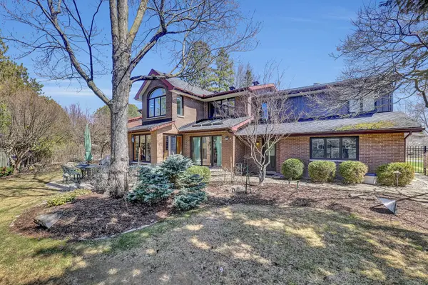 30 Pentland CRES, Kanata, ON K2K 1V5