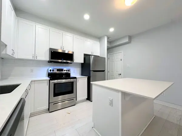 193 Anthracite DR, Barrhaven, ON K2J 7B4