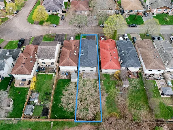 26 Lampman CRES, Thorold, ON L2V 4K7