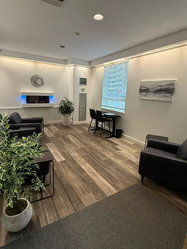 1100 Ambleside DR #1115, Woodroffe, ON K2B 8G6