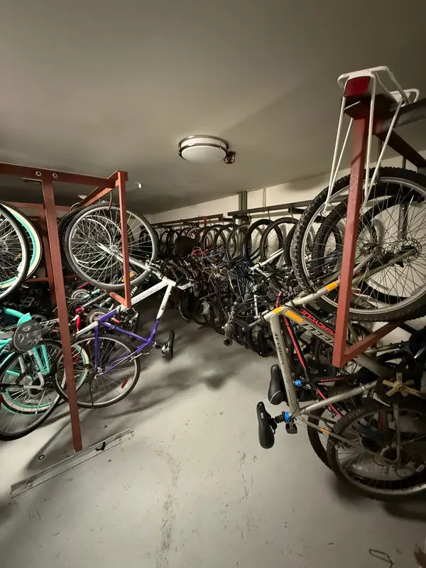 1100 Ambleside DR #1115, Woodroffe, ON K2B 8G6