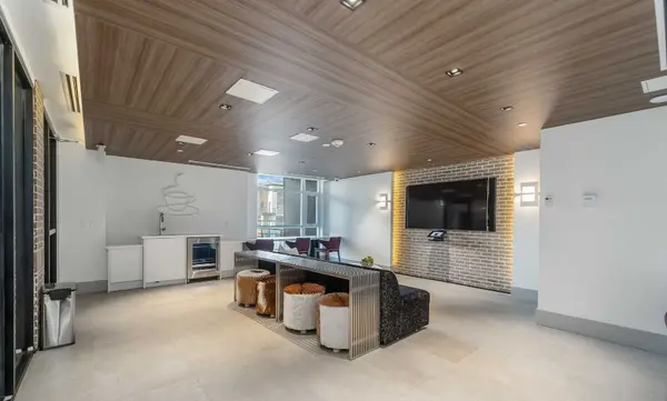 600 North Service RD #510, Hamilton, ON L8E 5A7