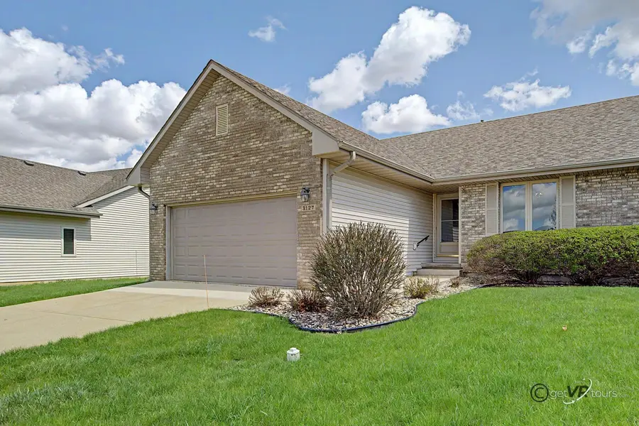 3127 Sandy Pointe Drive, Freeport, IL 61032