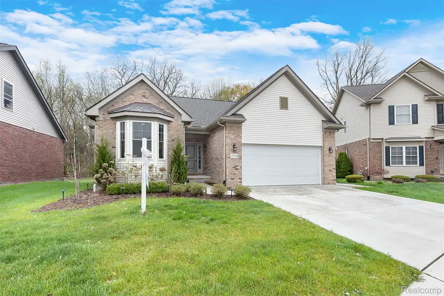 11516 Pheasant CIR, Taylor, MI 48180