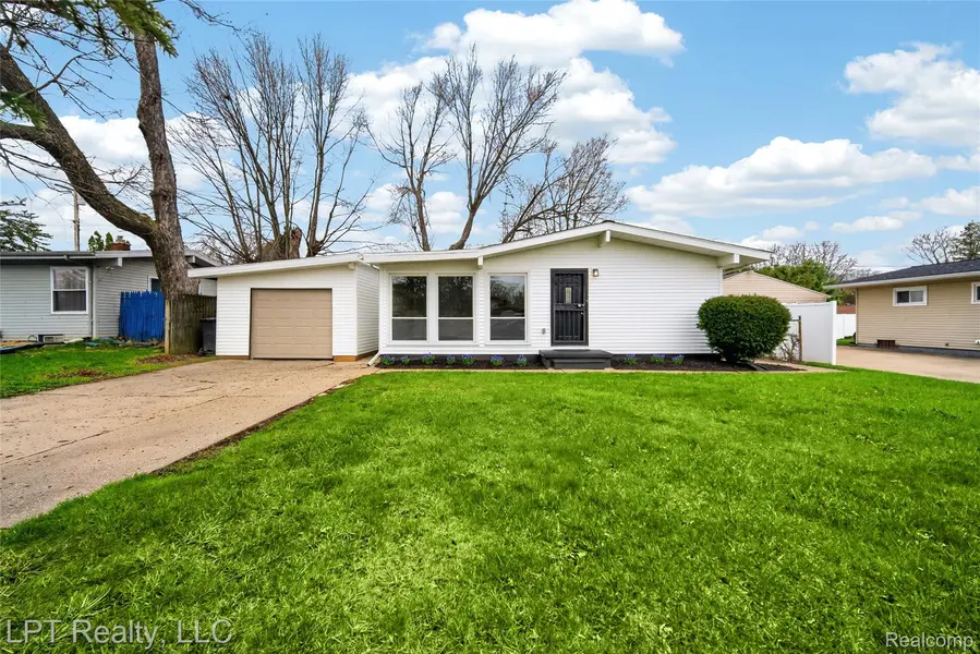 3623 Pingree AVE, Flint, MI 48503