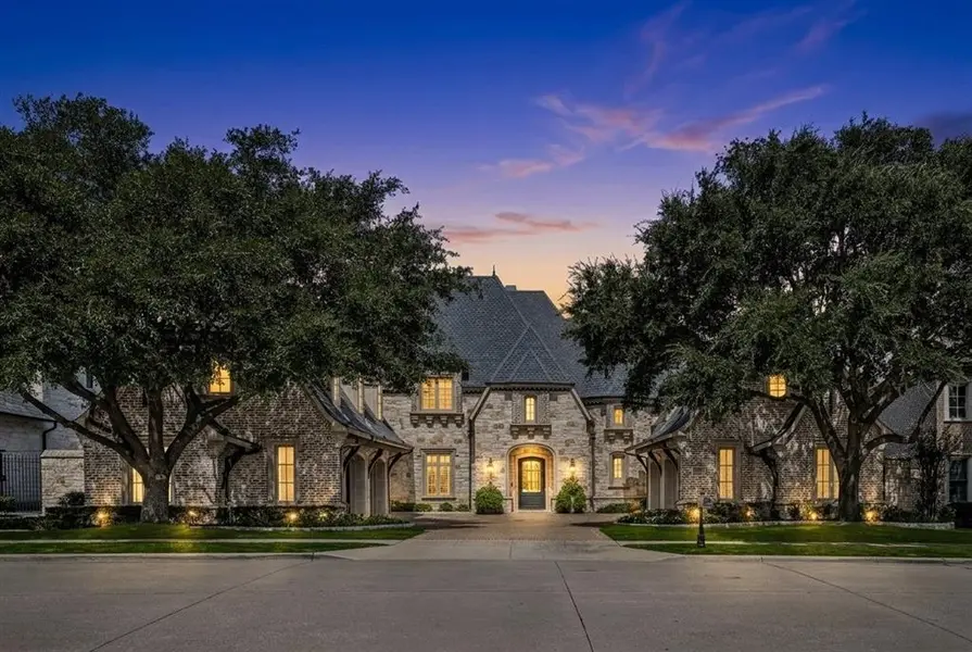 6301 Shady Oaks Drive, Frisco, TX 75034