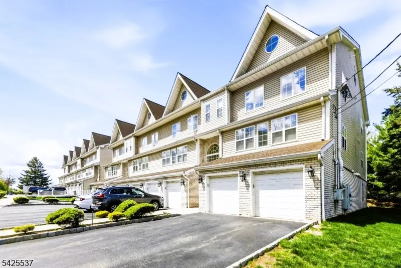 30 Mountain Ave #9B 8, Paterson City, NJ 07501