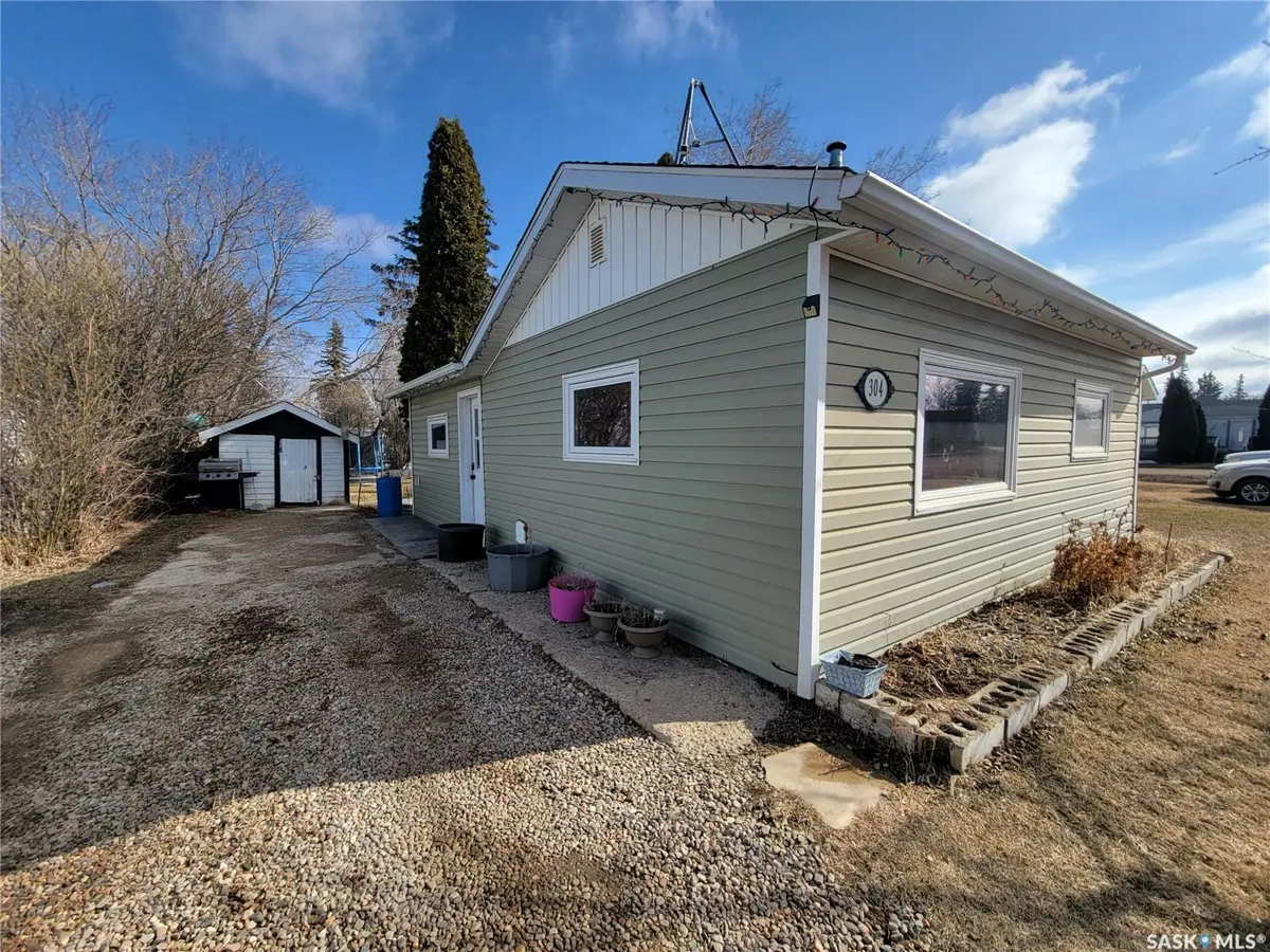 304 1st AVENUE W, Maidstone, SK S0M 1M0