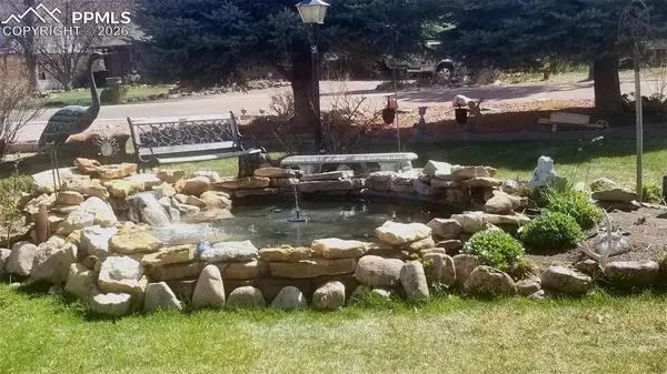 414 Chamberlin PL, Colorado Springs, CO 80906