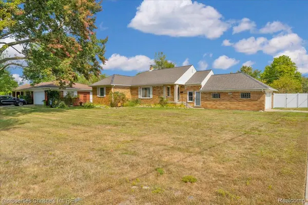 27524 Gail DR, Warren, MI 48093