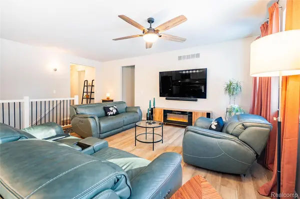 11516 Pheasant CIR, Taylor, MI 48180