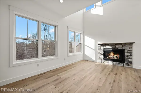 3800 E. Coon Lake RD, Genoa Township, MI 48843