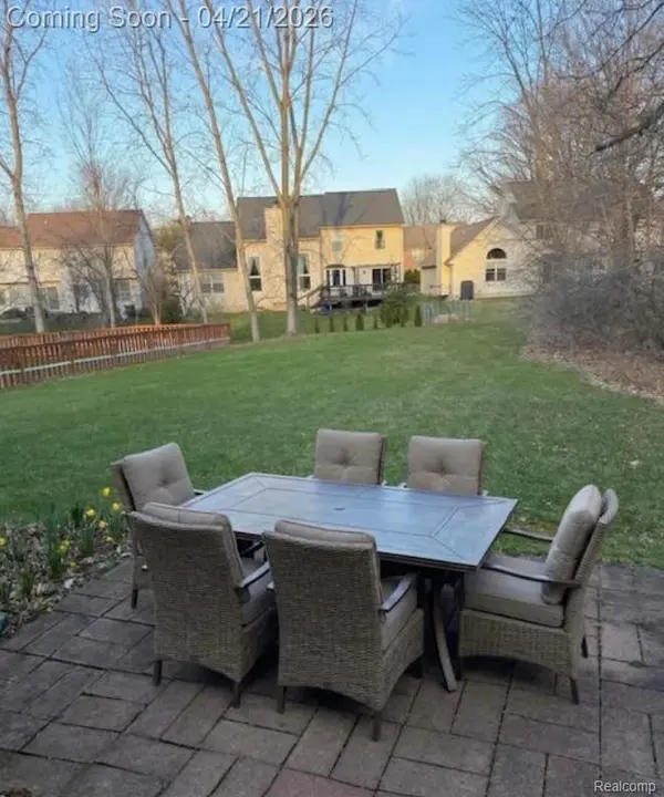 3172 Birchwood CT, Ann Arbor, MI 48105