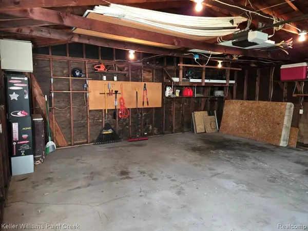 29607 Howard AVE, Madison Heights, MI 48071