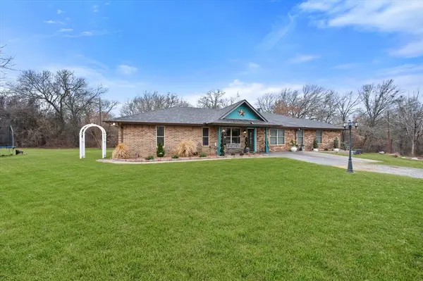 5197 Zion Hill Road, Weatherford, TX 76088